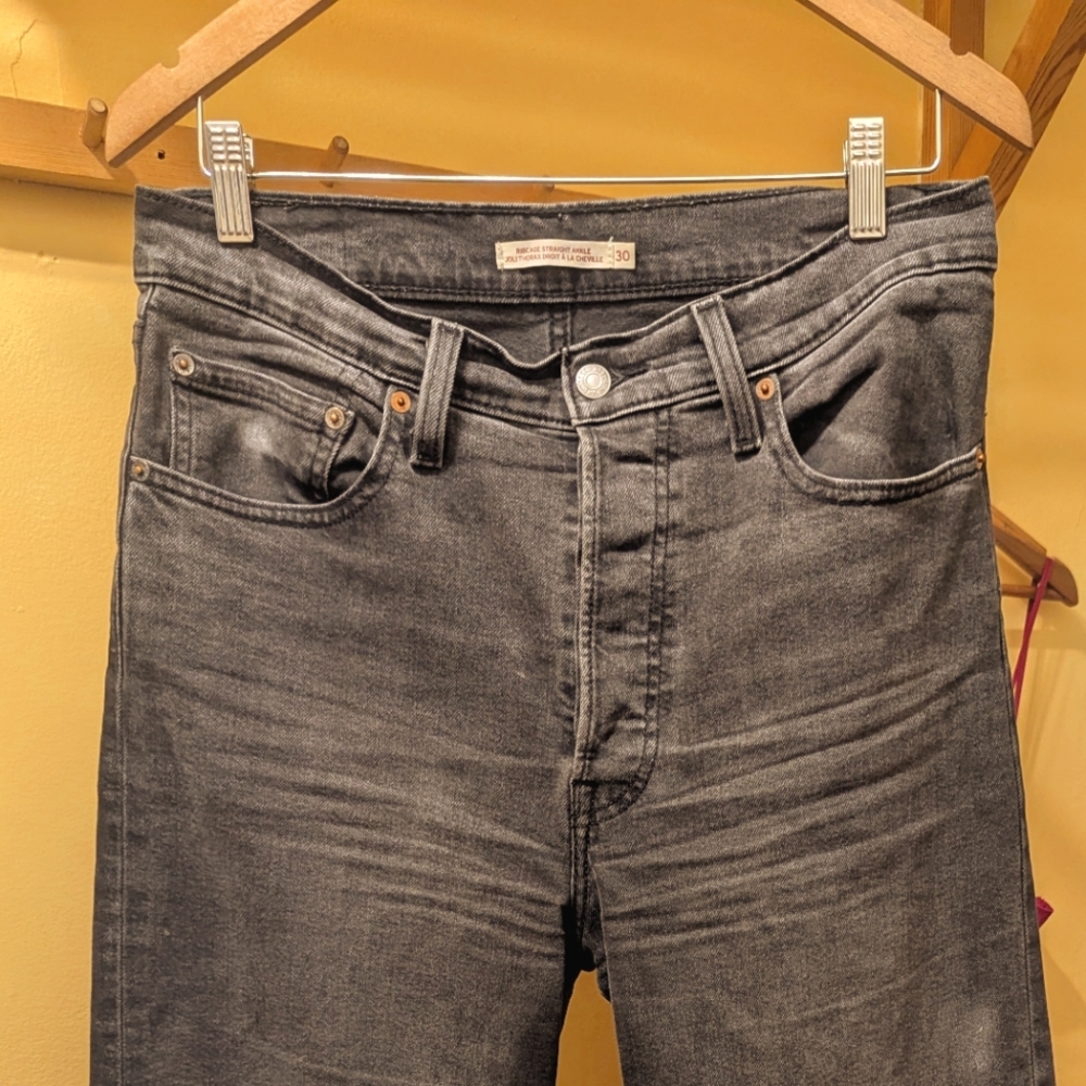 Levi's Ribcage Straight Ankle Jeans